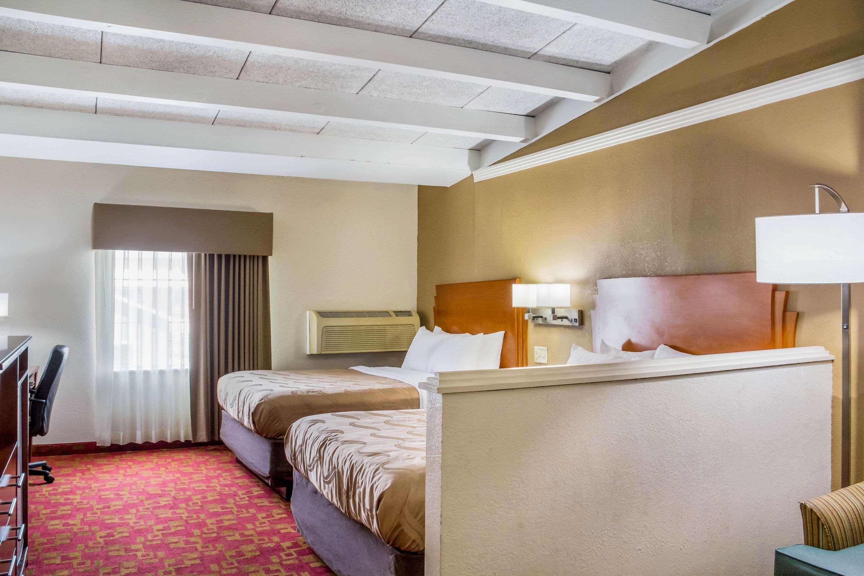 Quality Inn & Suites Kansas City - Independence I-70 East Eksteriør billede