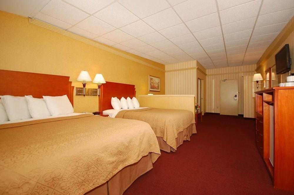 Quality Inn & Suites Kansas City - Independence I-70 East Eksteriør billede