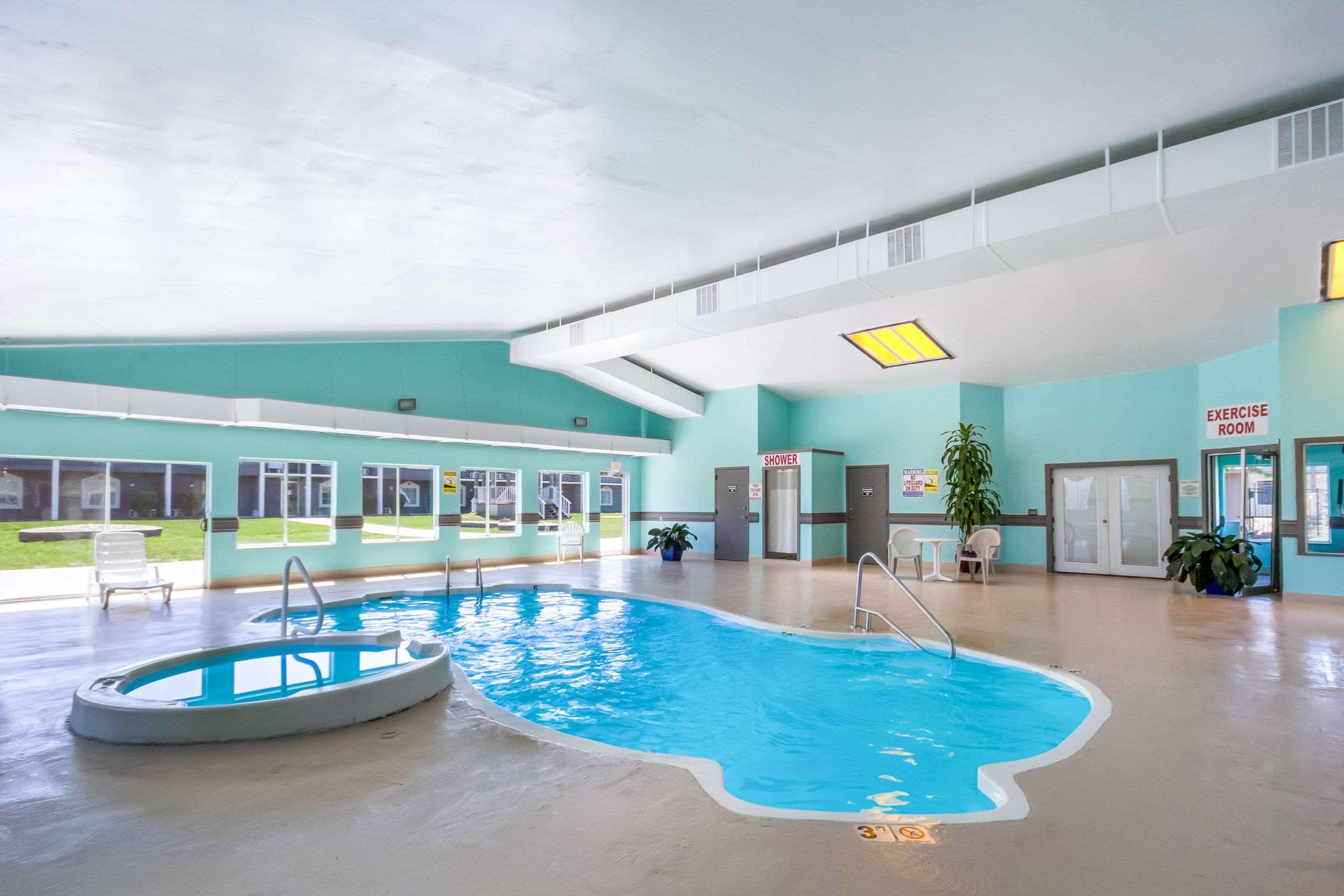 Quality Inn & Suites Kansas City - Independence I-70 East Eksteriør billede