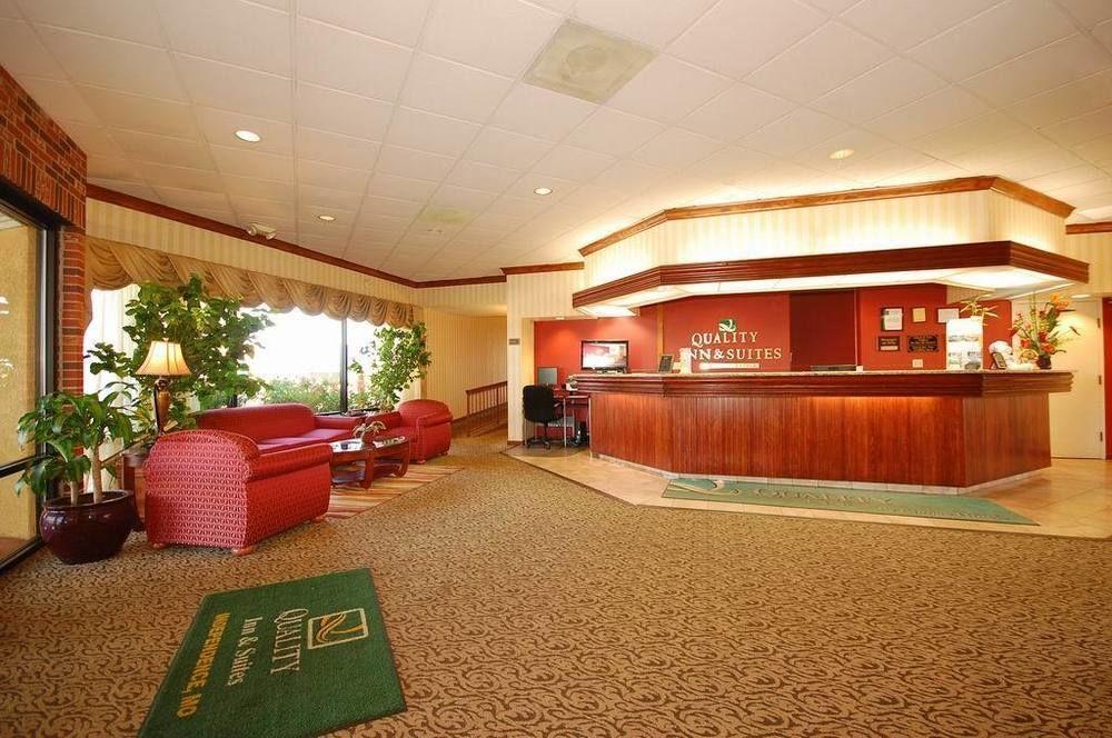 Quality Inn & Suites Kansas City - Independence I-70 East Eksteriør billede