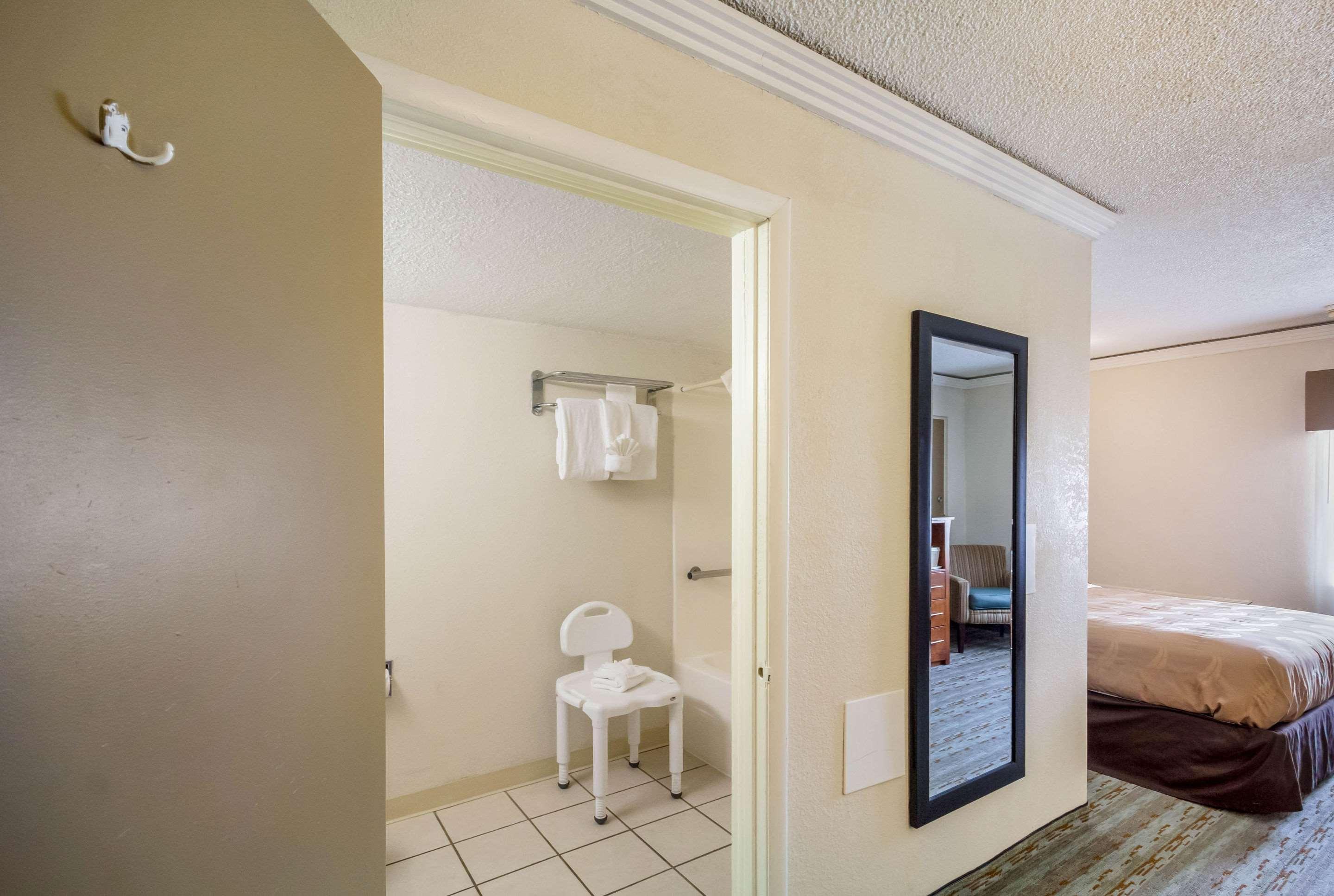 Quality Inn & Suites Kansas City - Independence I-70 East Eksteriør billede