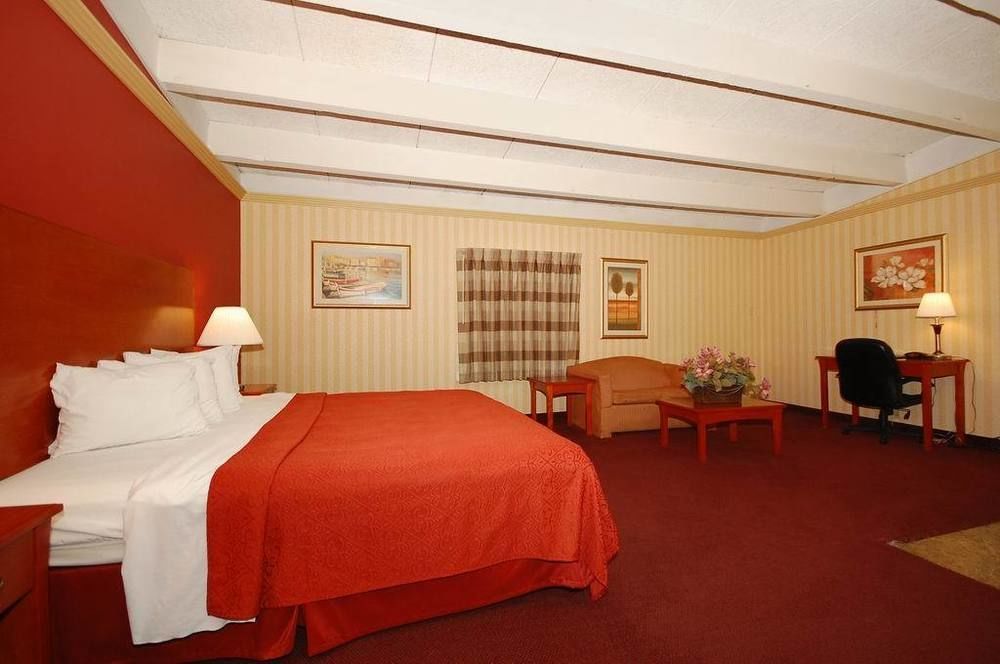 Quality Inn & Suites Kansas City - Independence I-70 East Eksteriør billede